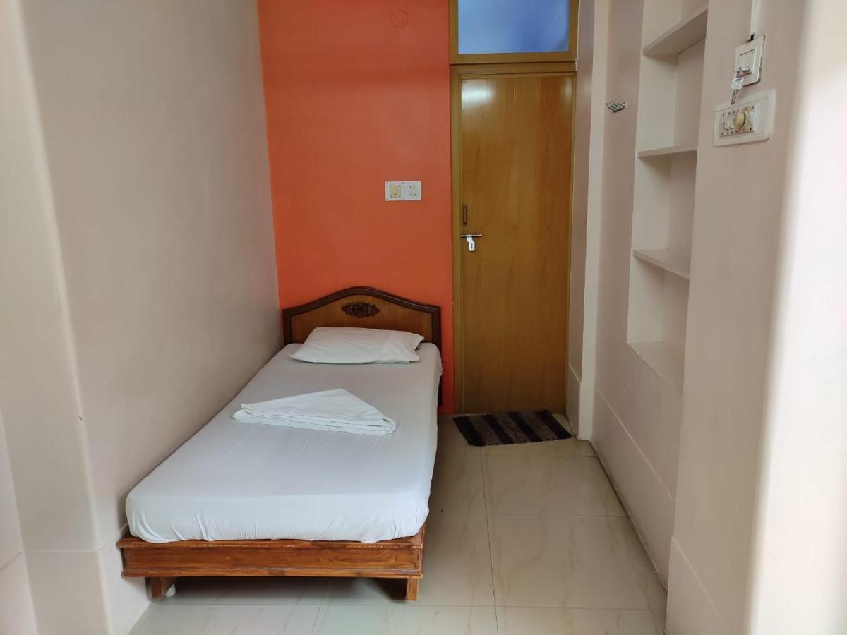 Sibi Lodge Coimbatore Zewnętrze zdjęcie